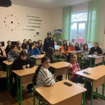 Калуські поліцейські навчали школярів протидіяти насильству