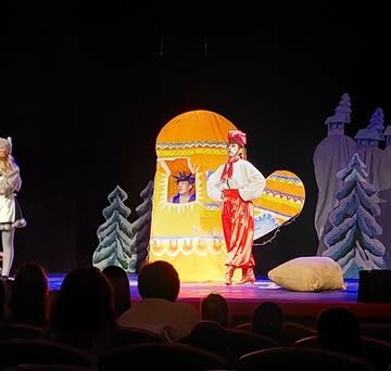 У Коломийському театрі відбувся захід у межах проєкту «Турбота про родину Героя»