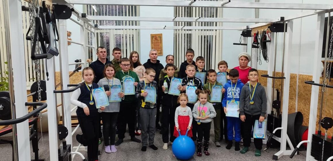 Для 20 дітей військових та ветеранів з П’ядицької тергромади провели спортивний захід в оздоровчому центрі пані Наталії Тарабалки