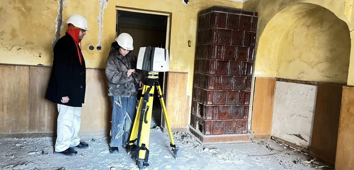 Цифрова інвентаризація: на території Палацу Потоцьких розпочали 3D-лазерне сканування