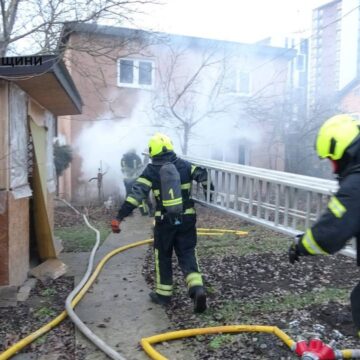 В Івано-Франківську горів двоповерховий житловий будинок (ФОТО)