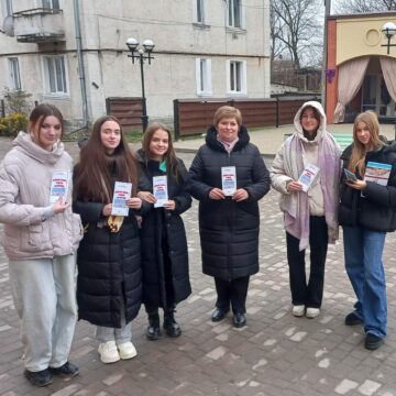 У Рогатині провели вуличну акцію ”Обираймо життя” до Всесвітнього дня боротьби зі СНІДом