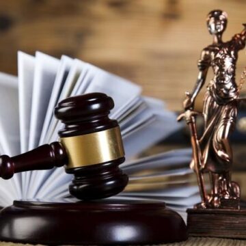 Зловживання під час облаштування тротуарів у Яремче: підозрюють депутата міськради, керівника комунального підприємства