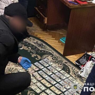 Поліція викрила канал постачання наркотиків з Калуша до Тернополя Поліція викрила канал постачання наркотиків з Калуша до Тернополя