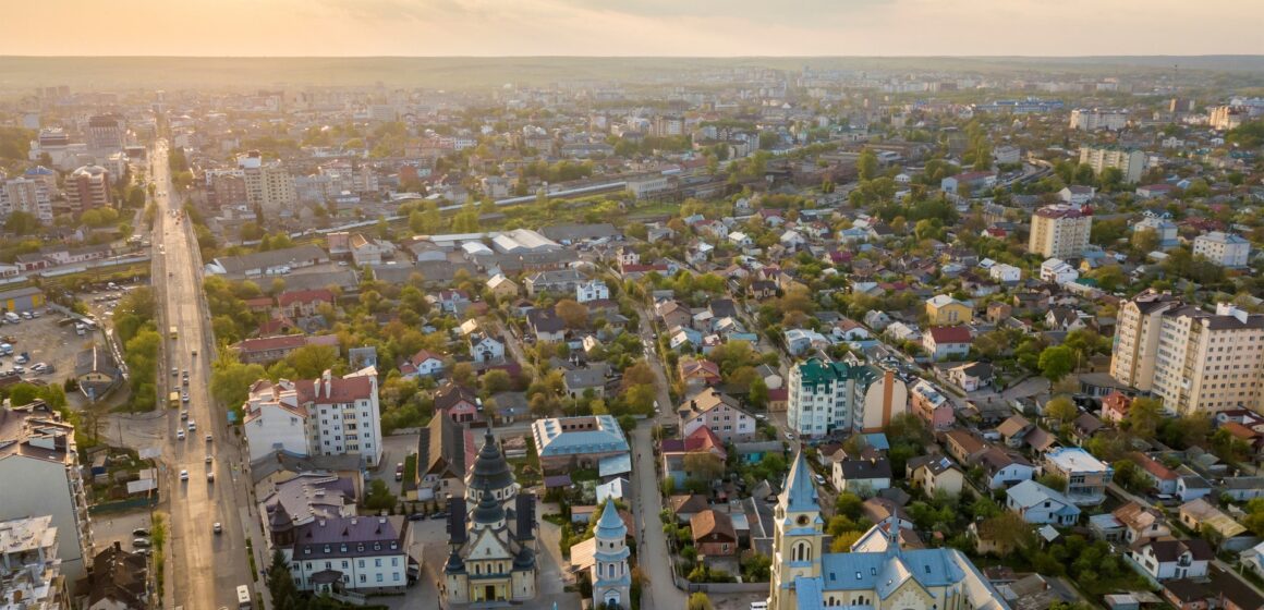 Івано-Франківська громада очолила рейтинг туристичної активності на Прикарпатті