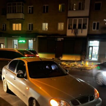 В Івано-Франківську водій Volkswagen спричинив ДТП за участю трьох автомобілів В Івано-Франківську водій Volkswagen спричинив ДТП за участю трьох автомобілів