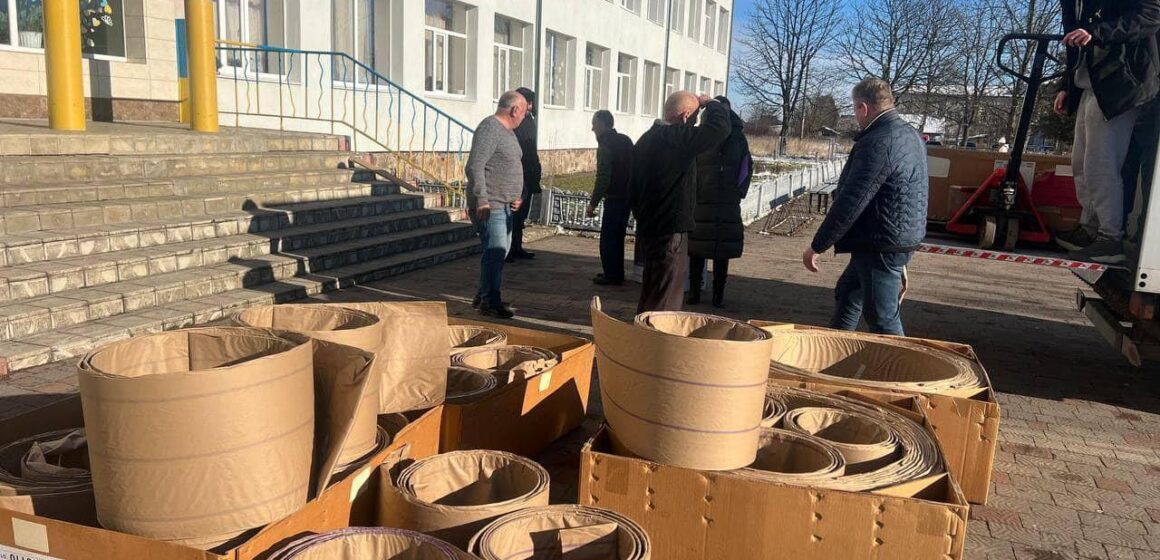 Голинський ліцей отримав сонячні панелі від благодійників