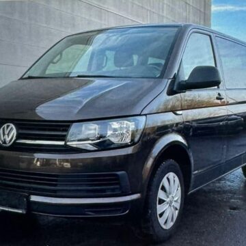 Прямував з Польщі до Івано-Франківська: митники виявили «Volkswagen Multivan» з підробленим Vin-кодом (ФОТО)
