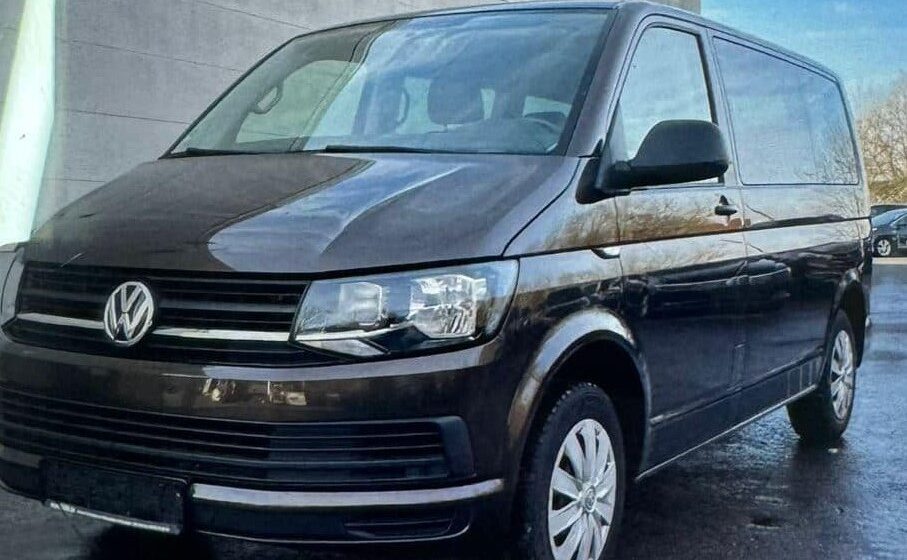 Прямував з Польщі до Івано-Франківська: митники виявили «Volkswagen Multivan» з підробленим Vin-кодом (ФОТО)
