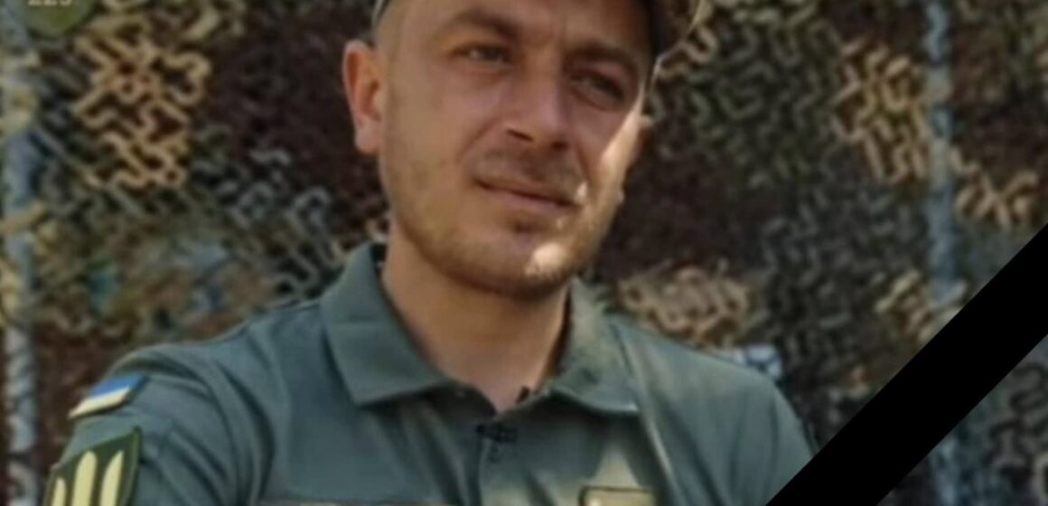 Командира-штурмовика, депутата Отинійської селищної ради Любомира Гулія посмертно нагороджено орденом «За мужність» II ступеня