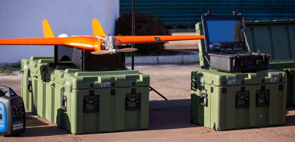 Оборонцям неба над Прикарпаттям передали дороговартісний безпілотний авіаційний комплекс (ФОТО)