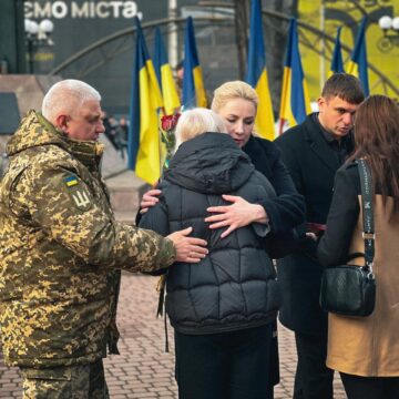 Рідним полеглих захисників з Прикарпаття вручили посмертні нагороди