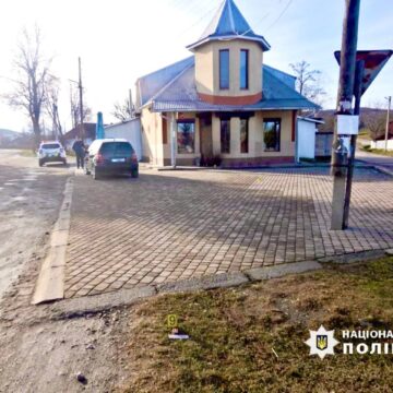 На Коломийщині 38-річний чоловік підпалив продуктовий магазин (ФОТО) На Коломийщині 38-річний чоловік підпалив продуктовий магазин (ФОТО)