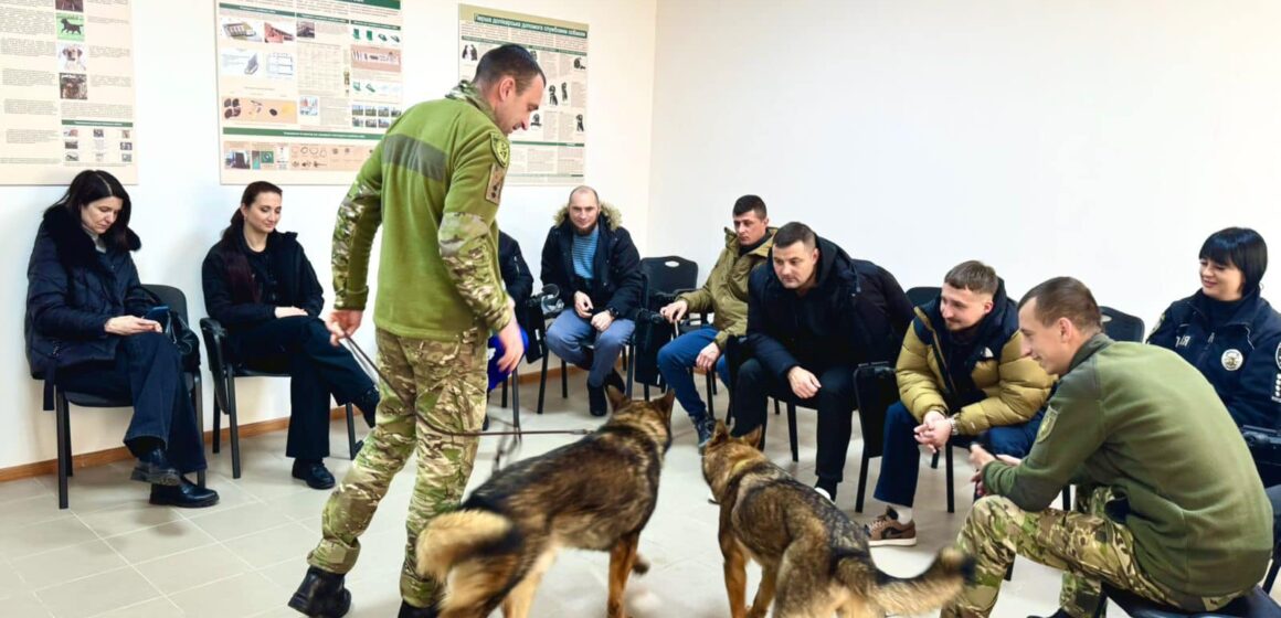 Для поранених спецпризначенців та нацгвардійців Прикарпаття провели заняття із чотирилапими «реабілітологами» (ФОТО)