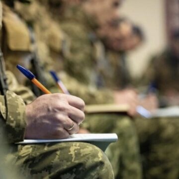 На Прикарпатті заброньований залізничник скасував свій призов на військову службу
