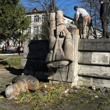 «Часом доводиться брати кувалду в свої руки» «Часом доводиться брати кувалду в свої руки»