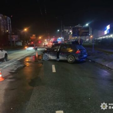 Поліцейські Івано-Франківська затримали керманича, який під дією наркотиків вчинив ДТП з потерпілими