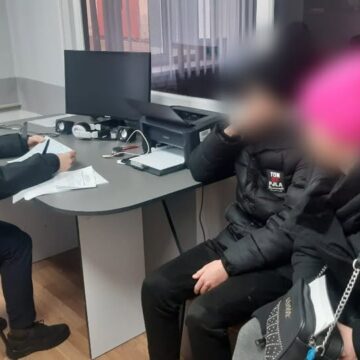 Калуські поліцейські встановили неповнолітніх, які зняли відео на кладовищі