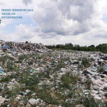 На Коломийщині директора КП підозрюють у забруднені земель зі збитками на понад 7 млн грн