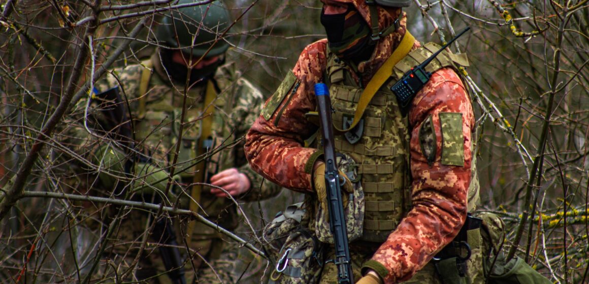 Французький телеканал LLCI на передовій: як воїни 102-ї бригади ТрО демонструють міць та професіоналізм
