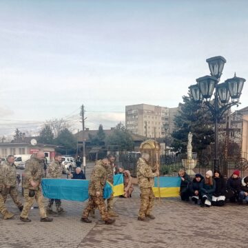 В Галицькій громаді попрощалися з захисником Василем Ткачівським В Галицькій громаді попрощалися з захисником Василем Ткачівським