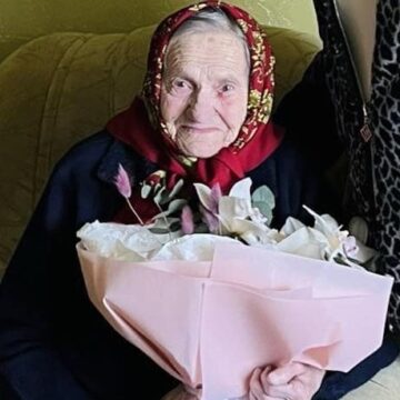 Жителька села Дзвиняч Ганна Карабінович відзначила 100-річний ювілей