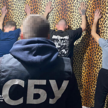 На Прикарпатті викрили злочинну групу, яка постачала наркотики у виправну установу Івано-Франківська На Прикарпатті викрили злочинну групу, яка постачала наркотики у виправну установу Івано-Франківська