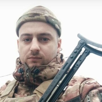 Військовий з Долинщини Андрій Омельченко отримав відзнаку за службу від Міністерства оборони Військовий з Долинщини Андрій Омельченко отримав відзнаку за службу від Міністерства оборони
