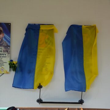 В Надвірні відкрили меморіальні дошки полеглим захисникам Василю Гриціву та Назарію Тиміцькому В Надвірні відкрили меморіальні дошки полеглим захисникам Василю Гриціву та Назарію Тиміцькому
