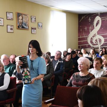 «Народжені вільними»: на благодійному аукціоні у Рогатині зібрали понад 180 тис. грн для ЗСУ