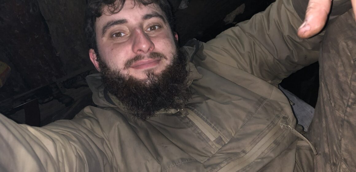 Пили дощову воду, курили пакетики чаю та дубове листя: 23-річний захисник Петро Сушко про сто днів «на нулі»