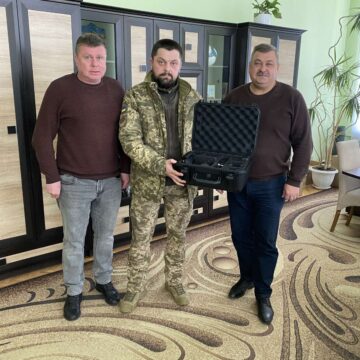 Городенківська громада передала на фронт квадрокоптер Dji Mavic 3T Городенківська громада передала на фронт квадрокоптер Dji Mavic 3T