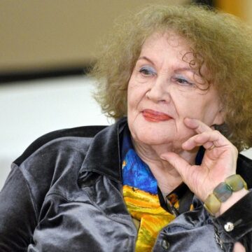 В Івано-Франківську оголосили конкурс читців поезії Ліни Костенко