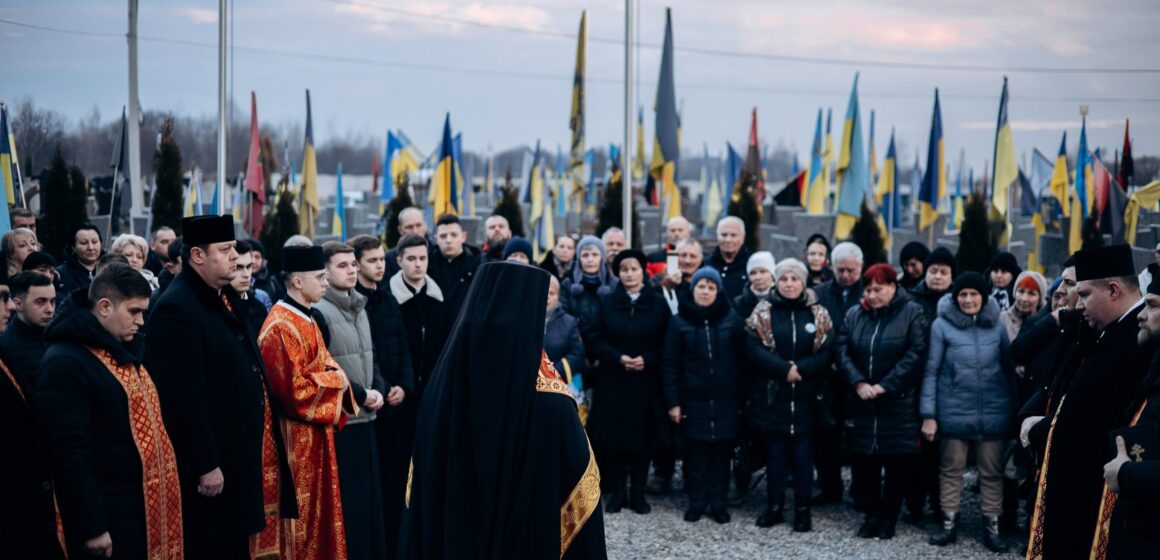  На Алеї Героїв в Івано-Франківську провели «Тиху коляду»