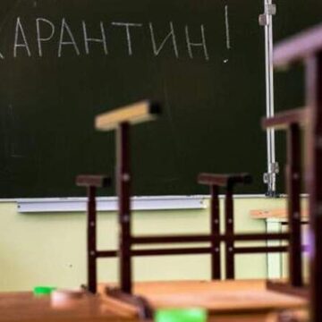Всі школи Коломиї пішли на карантин
