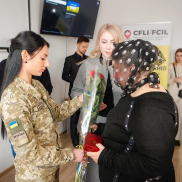 На Прикарпатті родинам полеглих Героїв вручили державні та обласні нагороди