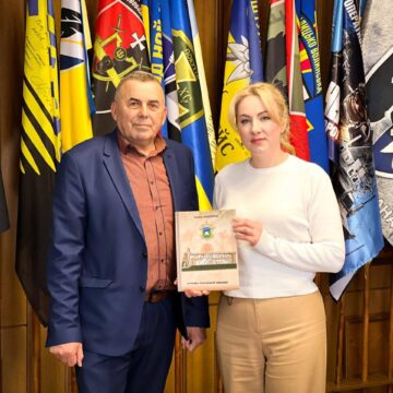 “Рожнятівщина: віхи історії”: Василь Андрейків понад два десятиліття збирав матеріали для написання книги