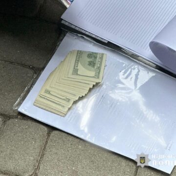 Нацполіція та СБУ заблокували корупційну схему, яку організувала львівська адвокатка: досудове розслідування завершено