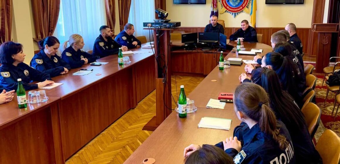 Ще 13 навчальних закладів Івано-Франківщини поповняться офіцерами освітньої безпеки