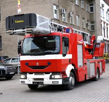 Рятувальники Прикарпаття отримали сучасну автодрабину