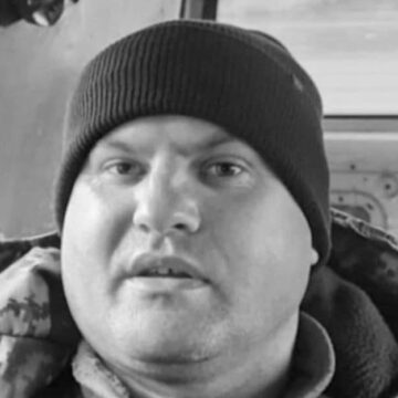 На Коломийщині попрощаються з воїном Романом Качелюком, який загинув на Запоріжжі