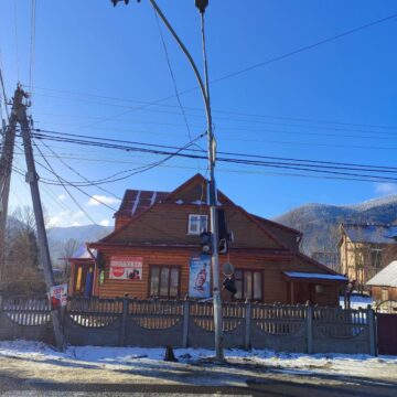 У Татарові ВАЗ заїхав у світлофор У Татарові ВАЗ заїхав у світлофор