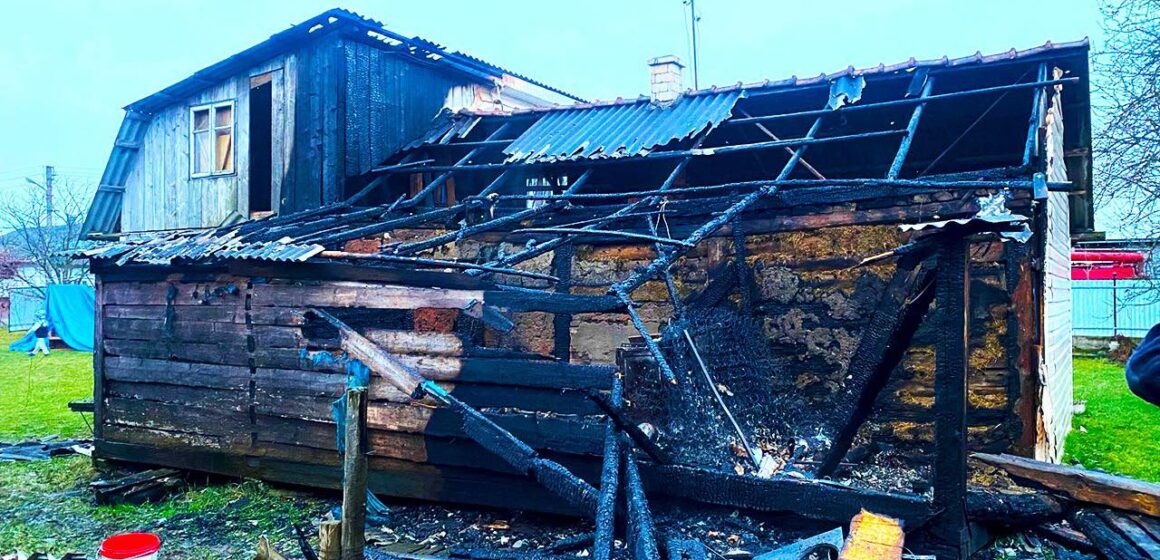 На Косівщині чоловік у нетверезому стані підпалив помешкання сусіда – правоохоронці оперативно його затримали