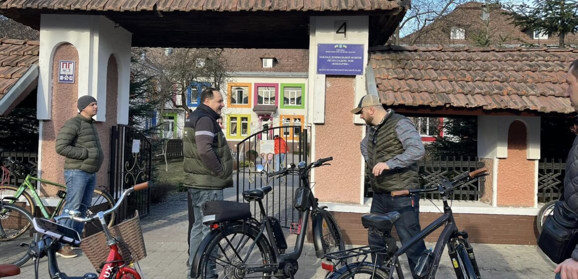У Івано-Франківську провели першу весняну велоінспекцію міських маршрутів на доступність