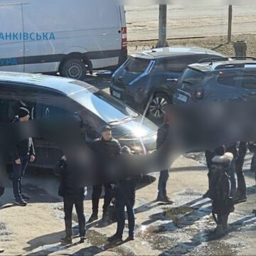 На Прикарпатті викрили міжрегіональний канал втечі за кордон військовозобов’язаних, який організували правоохоронці На Прикарпатті викрили міжрегіональний канал втечі за кордон військовозобов’язаних, який організували правоохоронці