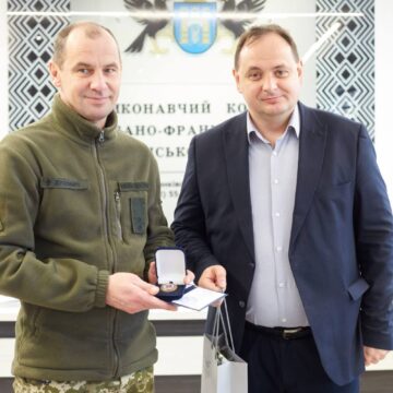 Військового капелана 114 бригади тактичної авіації Володимира Духовича нагороджено відзнакою “Гордість Івано-Франківської громади”