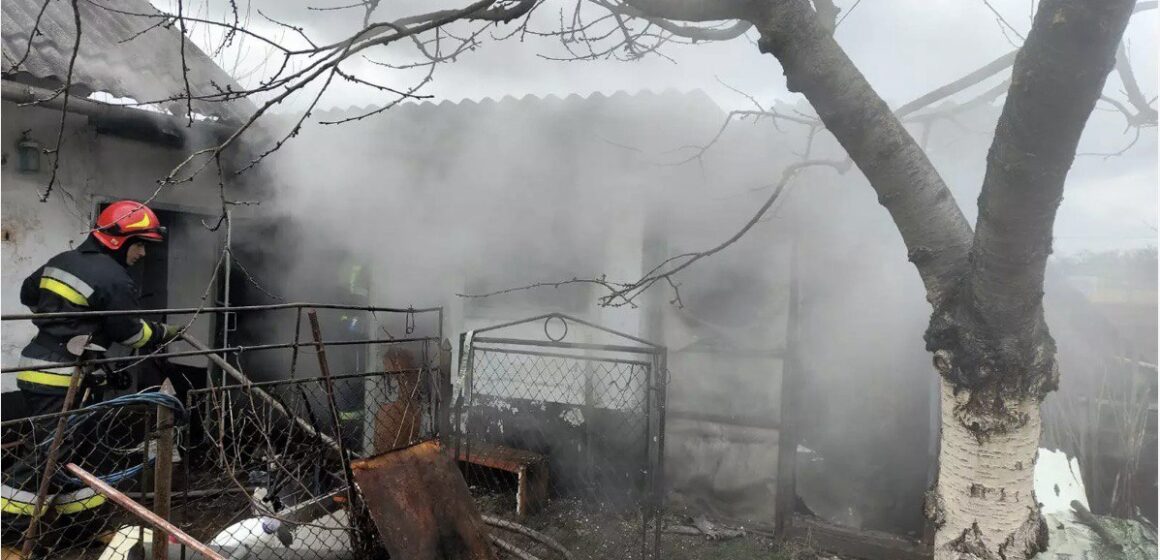 На Прикарпатті на пожежі в приватному господарстві виявили тіло чоловіка (ФОТО)