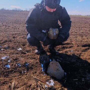 На Коломийщині знайшли та знешкодили авіаційну бомбу ФАБ-50 На Коломийщині знайшли та знешкодили авіаційну бомбу ФАБ-50