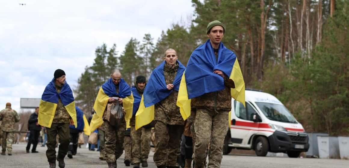 Серед звільнених з полону десятеро прикарпатців Серед звільнених з полону десятеро прикарпатців