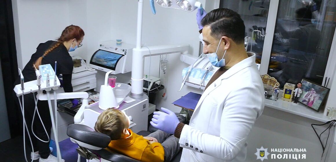 Поліція Івано-Франківщини разом з провідними стоматологічними клініками допомагають родинам загиблих поліцейських